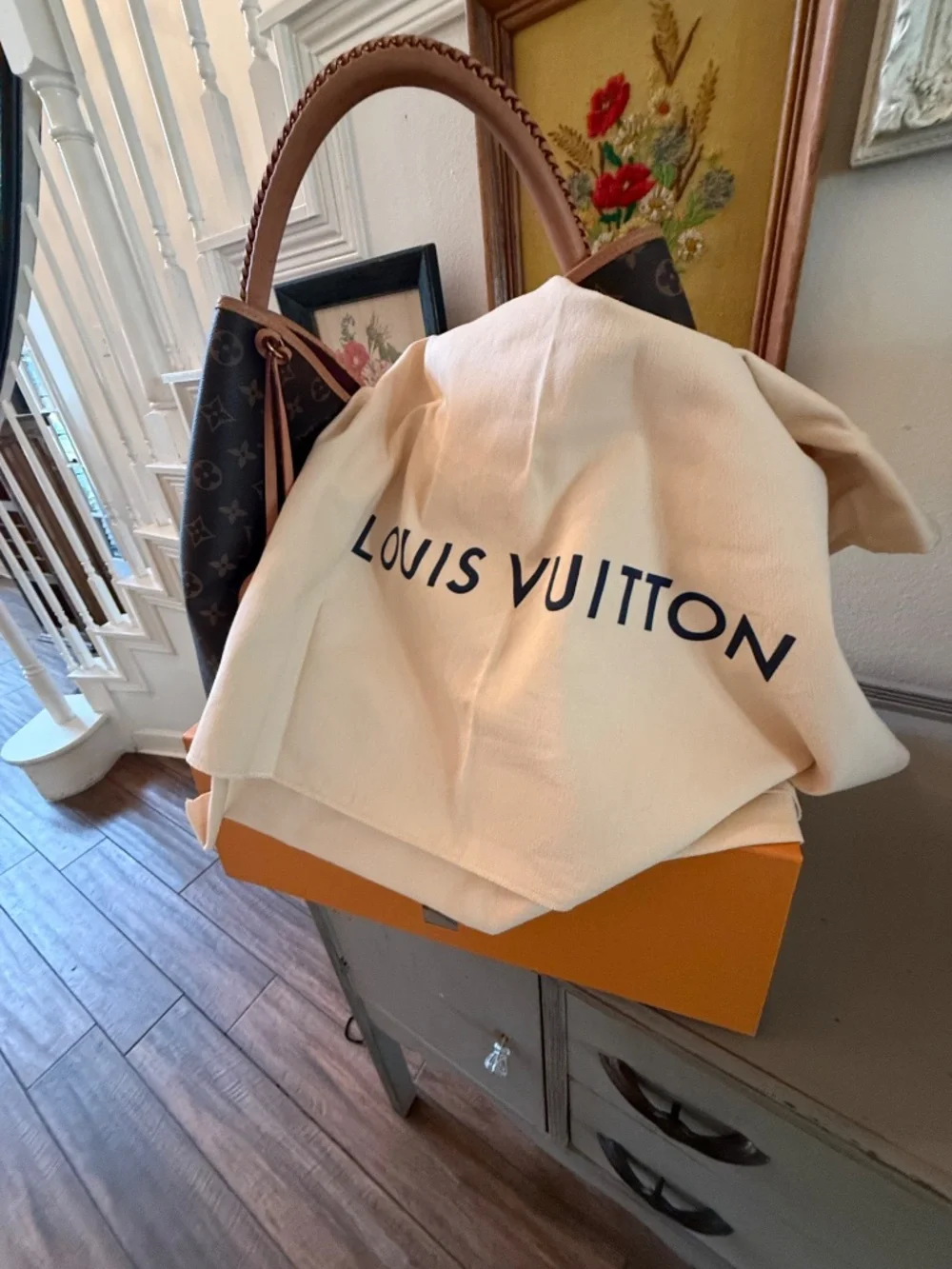 Louis Vuitton Again handbag